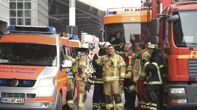 Perjalanan ribuan orang, termasuk Presiden Uruguay Tabare Ramon Vasquez Rosas, terganggu oleh insiden gas beracun di bandara Hamburg.