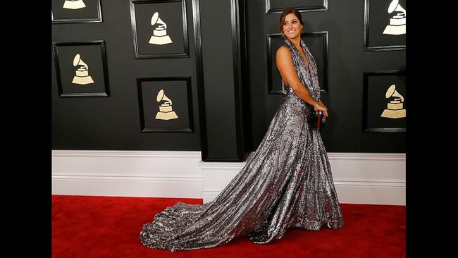 Selebriti 'Pamer Dada' di Karpet Merah Grammy Awards 2017