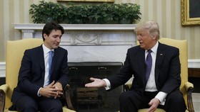 Sangkal Trudeau, Trump Berkukuh Soal Defisit Perdagangan