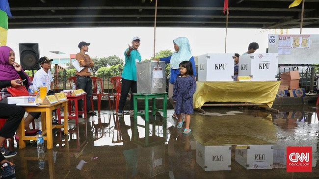 Panwas Jakarta Utara menyebut kejadian ini terjadi di empat kecamatan. Warga tak bisa memilih karena DPTb tidak disiapkan dengan cermat.