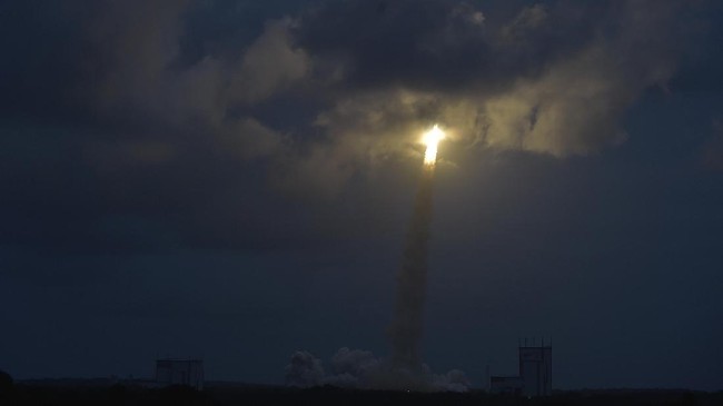 SpaceX umumkan biaya langganan internet satelit Starlink sebesar Rp1,3 juta sebulan, belum termasuk biaya tambahan.