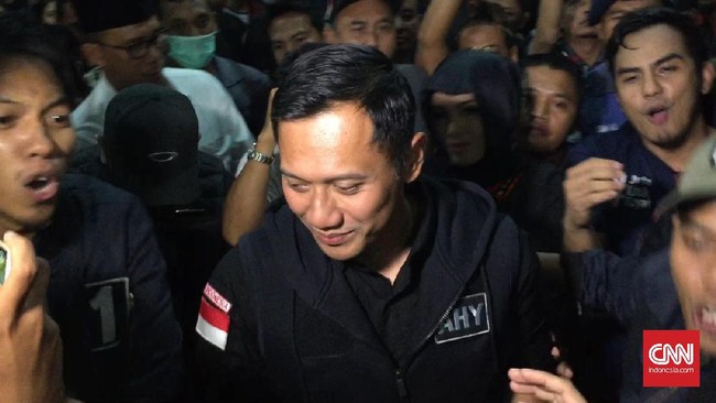 Pidato politik Agus Yudhoyono yang mengakui kekalahan disebut menjadi modal penting politikus muda itu untuk menjadi negarawan di masa mendatang.