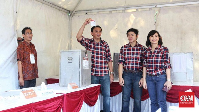 Ahok menilai hasil quick count saat ini mencerminkan kepercayaan warga bahwa dirinya dan Djarot mampu memimpin Jakarta dengan adil.