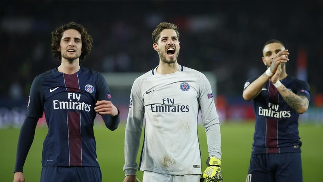 Gelandang PSG Adrien Rabiot memilih untuk memecat sang ibu dari posisi sebagai agennya setelah ia gagal bergabung bersama Barcelona.