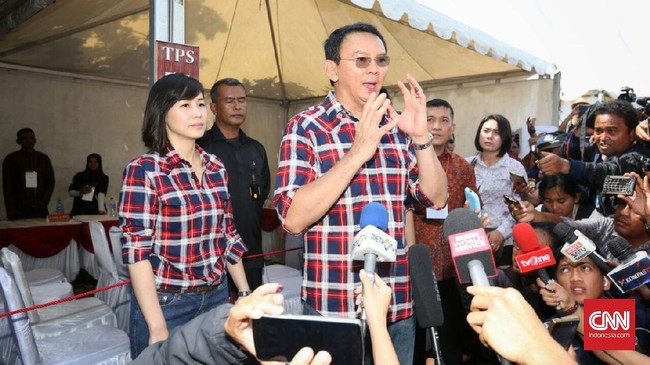 Melejitnya perolehan suara pasangan nomor urut dua segaris dengan hasil survei sejumlah lembaga survei mendekati hari pencoblosan.