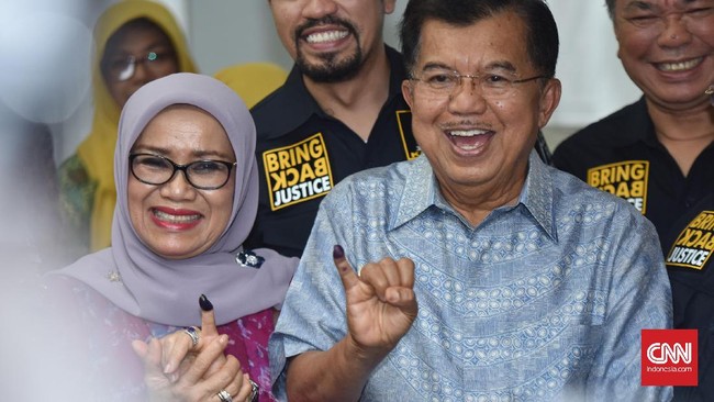 Menurut Jusuf Kalla, pencarian sosok di Partai Golkar yang akan mendampingi Jokowi dalam Pilpres 2019 dianggap terlalu dini jika dilakukan saat ini.