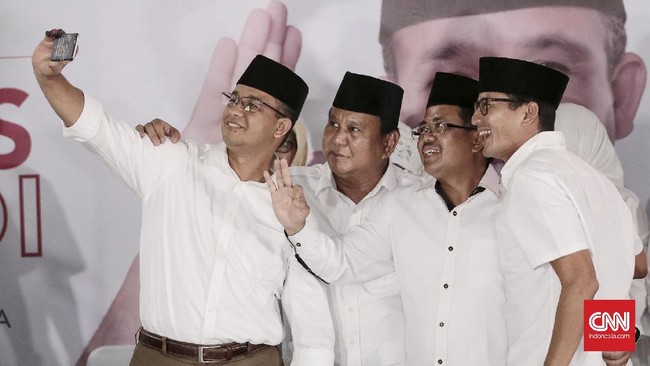 Ketum Gerindra Prabowo Subianto masih menunggu hasil penghitungan KPUD DKI sebelum mengambil keputusan besar terkait pasangan Anies-Sandi.