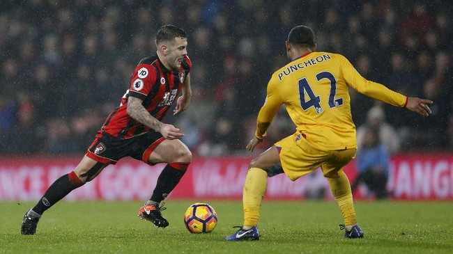 Mantan pemain Barcelona Xavi Hernandez menyarankan Pep Guardiola untuk memasukkan nama Jack Wilshere dalam daftar pemain incaran Manchester City musim depan.