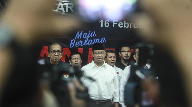Mal-mal itu ada di tiga wilayah di DKI Jakarta. Namun, Anies Baswedan enggan memberi tahu lokasi detail mal-mal tersebut.