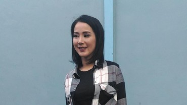 img-title Lama Tak Terlihat di Layar Kaca, Jill Gladys Pilih Fokus Bisnis demi Anak