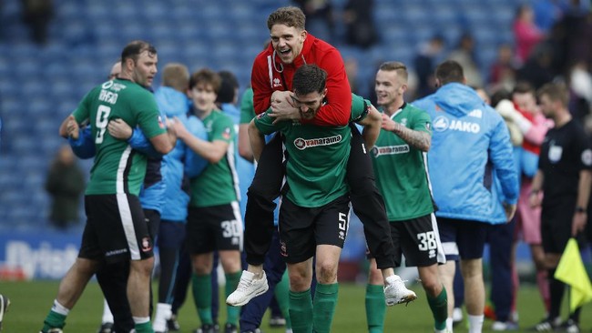 Lincoln City jadi satu-satunya klub non-liga Inggris yang lolos ke babak delapan besar Piala FA sejak 103 tahun terakhir usai mengalahkan Burnley FC.