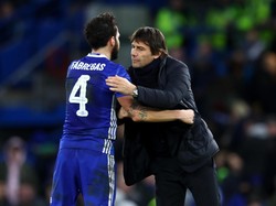 Fabregas Tak Sabar Hadapi Antonio Conte