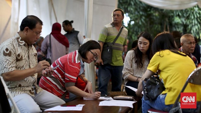 Banyak warga mengeluhkan kesulitan mereka saat Pilkada DKI 2017, Rabu (15/2) lalu. Salah satunya, karena tidak bisa mencoblos paslon pilihan mereka.