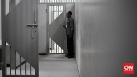 'Kecolongan' Dijenguk Fahri Hamzah, Auditor BPK Pindah Rutan