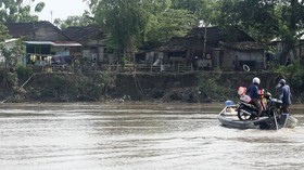 Dishub Jatim Sebut Perahu Terbalik di Bengawan Solo Beroperasi Ilegal