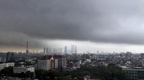 Masuk Pancaroba, Warga Jakarta Diimbau Waspada