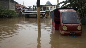Cerita Warga Cipinang Melayu Berdamai dengan Banjir