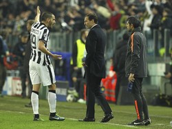 Beda Allegri dan Sarri di Mata Bonucci