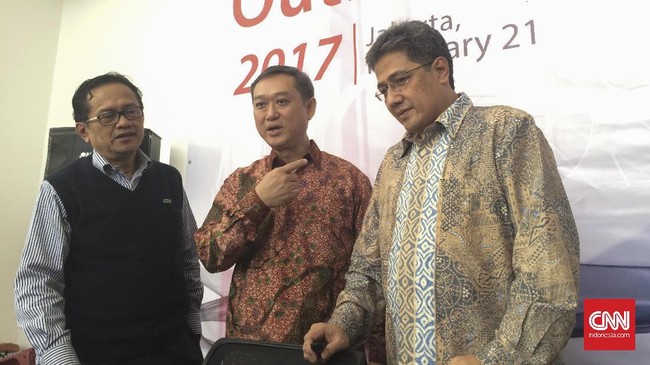 Tak tercapainya target penjualan perseroan tak terlepas dari kondisi perekonomian nasional yang belum cukup baik dan memanasnya situasi politik.