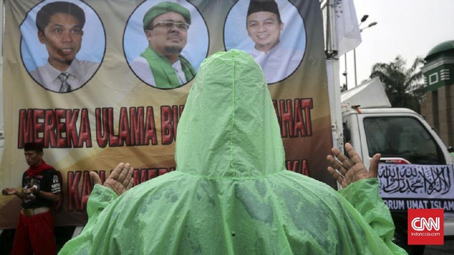 Alumni aksi 212 menilai ada kriminalisasi pada sejumlah tokoh agama seperti Rizieq Shihab, Munarman, dan Bachtiar Nasir. Mereka mengaku kerap diintimidasi.