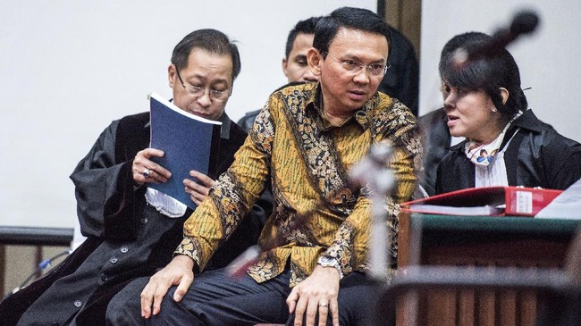 Ahli pidana hukum mengatakan sulit membuktikan seseorang melakukan penistaan agama, perlu melihat keadaan sehari-hari orang bersangkutan. 