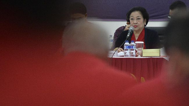 PDIP Umumkan Calon Kepala Daerah Solo dan Medan Awal Maret Ketua DPP PDIP, Bambang Wuryanto mengatakan calon yang diusung di Pilkada Solo dan Medan baru akan diumumkan 3 Maret mendatang.