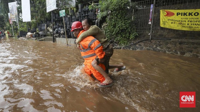 Masyarakat mulai kecewa karena proyek normalisasi sungai di Jakarta tak mengatasi banjir.