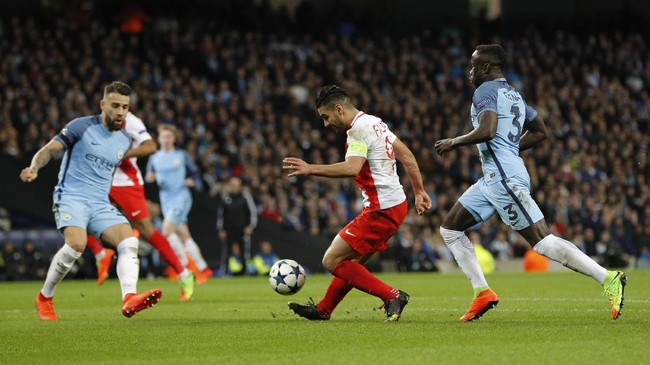 Radamel Falcao diragukan tampil melawan ManCity setelah mengalami cedera pinggul ketika Monaco melawan Bordeaux, akhir pekan lalu.