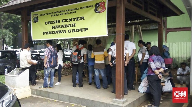 Otoritas Jasa Keuangan mengimbau masyarakat untuk mewaspadai keberadaan koperasi bodong yang menawarkan investasi berimbal hasil tinggi karena bisa jadi menipu.