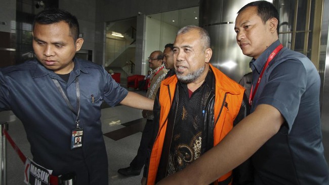 KPK menjadwalkan pemeriksaan pada Wakil Ketua Komisi Yudisial Sukma Violetta, sebagai saksi kasus dugaan suap yang menjerat Patrialis Akbar.