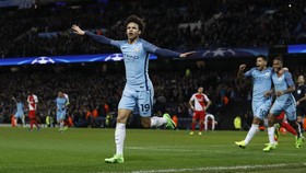Mengintip Tato Narsis Gelandang ManCity