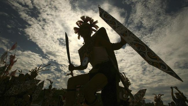 FBIM yang telah berlangsung sejak 1993 dilakukan untuk mempromosikan budaya dan potensi pariwisata Kalteng berupa budaya, alam, dan wisata buatan.