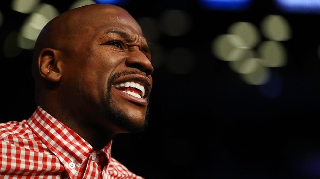 Duel antara mantan juara dunia tinju Floyd Mayweather Jr. melawan petarung UFC Conor McGregor adalah candaan, namun di sisi lain bisa saja jadi kenyataan.