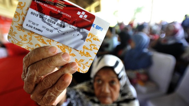 Tim Nasional Percepatan Pengentasan Kemiskinan (TNP2K) menyatakan ke depan bantuan sosial akan disalurkan dengan sistem pengenal sidik jari, wajah dan mata.