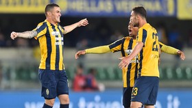 Pakai Celana Renang ke Stadion, Suporter Verona Dihukum