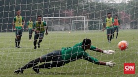 Luis Milla Cari Kiper dan Penyerang di Seleksi Ketiga