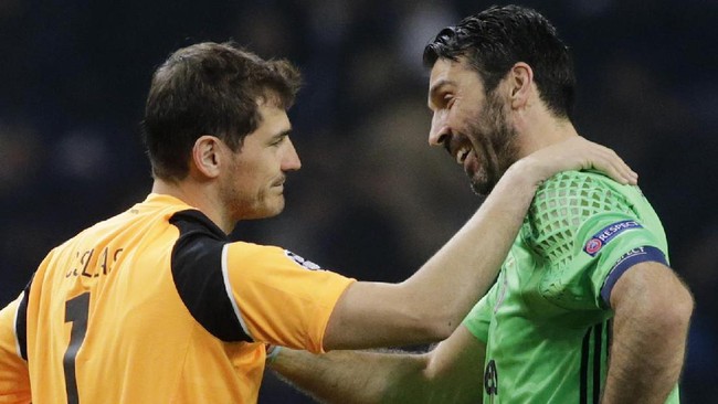 Paulo Dybala berharap Iker Casillas memberikan kostumnya usai pertandingan leg kedua 16 besar Liga Champions antara Juventus melawan FC Porto di Turin.