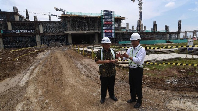 Pemerintah akan memperbesar porsi kepemilikan saham dalam bentuk Reksa Dana Penyertaan Terbatas (RDPT) pada proyek Bandara Kertajati maksimum 18 persen.