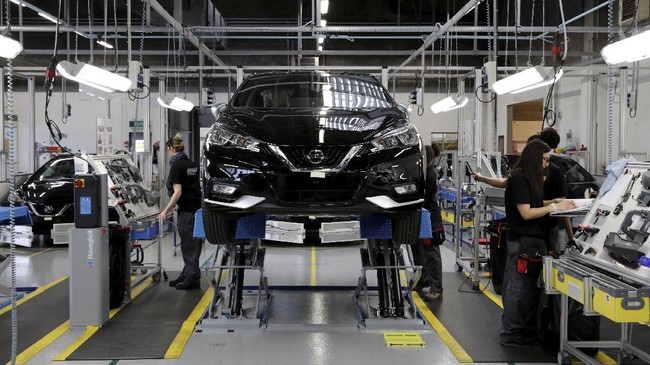 Nissan masih bergelut dalam kondisi yang tidak positif. Perusahaan itu masih terus berusaha mendongkrak penjualan dengan sisa tenaga yang mereka punya.