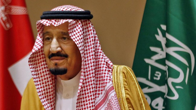 Raja Saudi Salman bin Abdulaziz masuk rumah sakit untuk melakukan pemeriksaan kesehatan rutin.