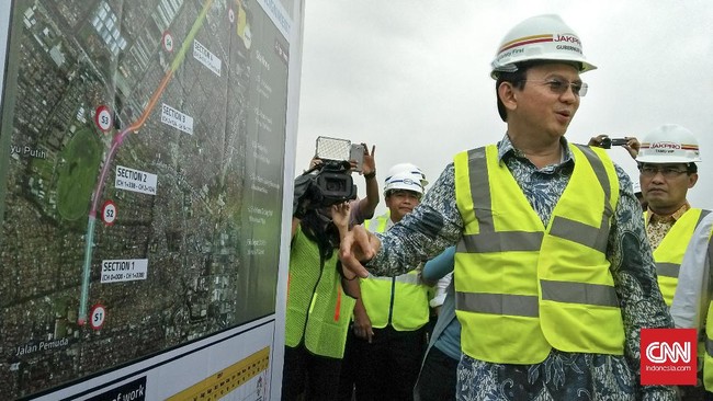 Sikap Ahok kini berbeda dengan yang ditunjukkan pada putaran pertama. Dia menampik anggapan bahwa kali ini lebih pasrah dibanding sebelumnya.