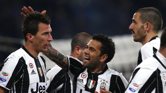 Juventus berhasil memperkokoh posisi mereka di puncak klasemen Serie A usai menang 2-0 atas Empoli di Stadion Juventus.