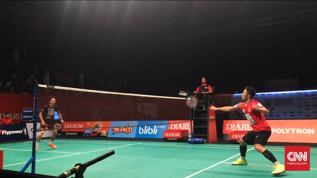 Jonatan Christie dan Ihsan Maulana sama-sama tampil baik ketika bertarung di depan net. Akan tetapi, urusan pukulan smash, Ihsan jauh lebih kuat.