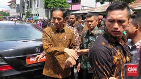 Ambon Berlari Mengejar Jokowi