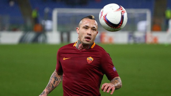 Radja Nainggolan tak mau membahas rumor transfer dirinya di bursa transfer musim panas kali ini karena ia telah menyatakan sikap sebelumnya.