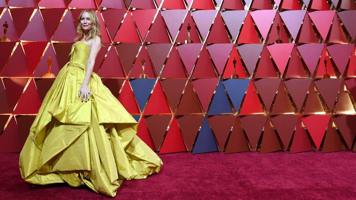 Mereka Yang Salah Memilih Kostum Ke Oscar 2017