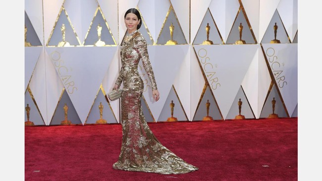 Selebriti Berbusana Terbaik di Karpet Merah Oscar 2017