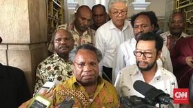 Bupati Mimika Ditangkap KPK di Jayapura
