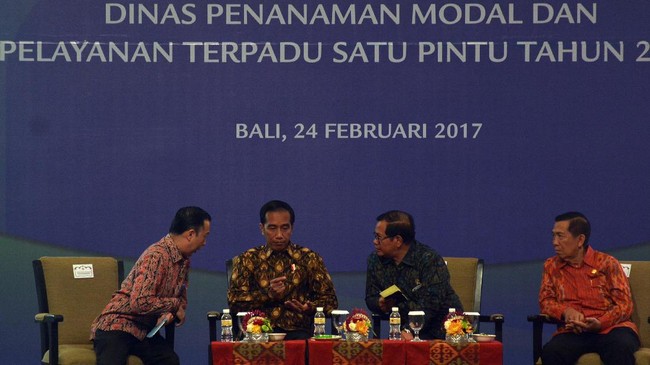 Aturan main ini akan memperlancar perizinan untuk pengusaha, termasuk bagi UMKM setelah mendapat persetujuan penanaman modal.
