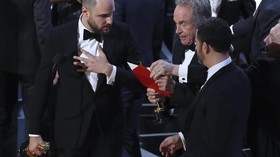 Perjalanan Panjang Amplop Pemenang sebelum Sampai ke Oscar